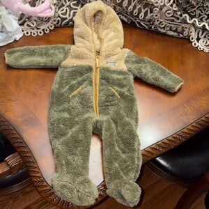 Eddie Bauer Olive and Beige Kids Footie